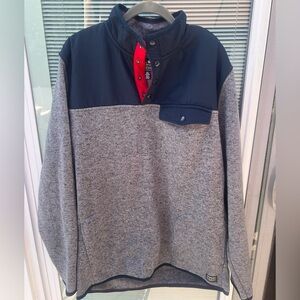 American Eagle pullover
1/4 length snap collar sue XL